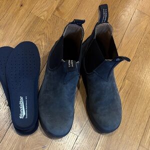 Blundstone Navy Blue Chelsea Boots